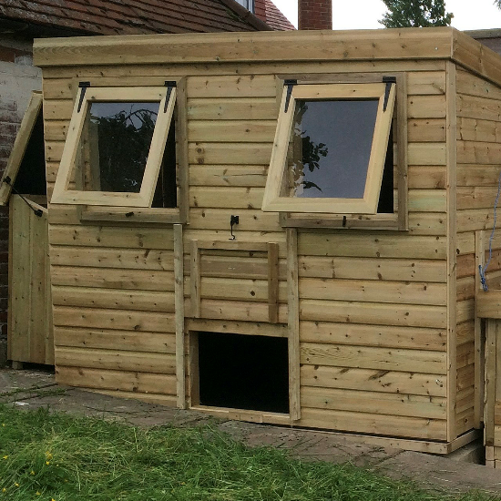 Tortoise Lodge 8ft x 4ft