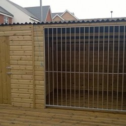 8ft Insulated Montgomery Dog Kennel